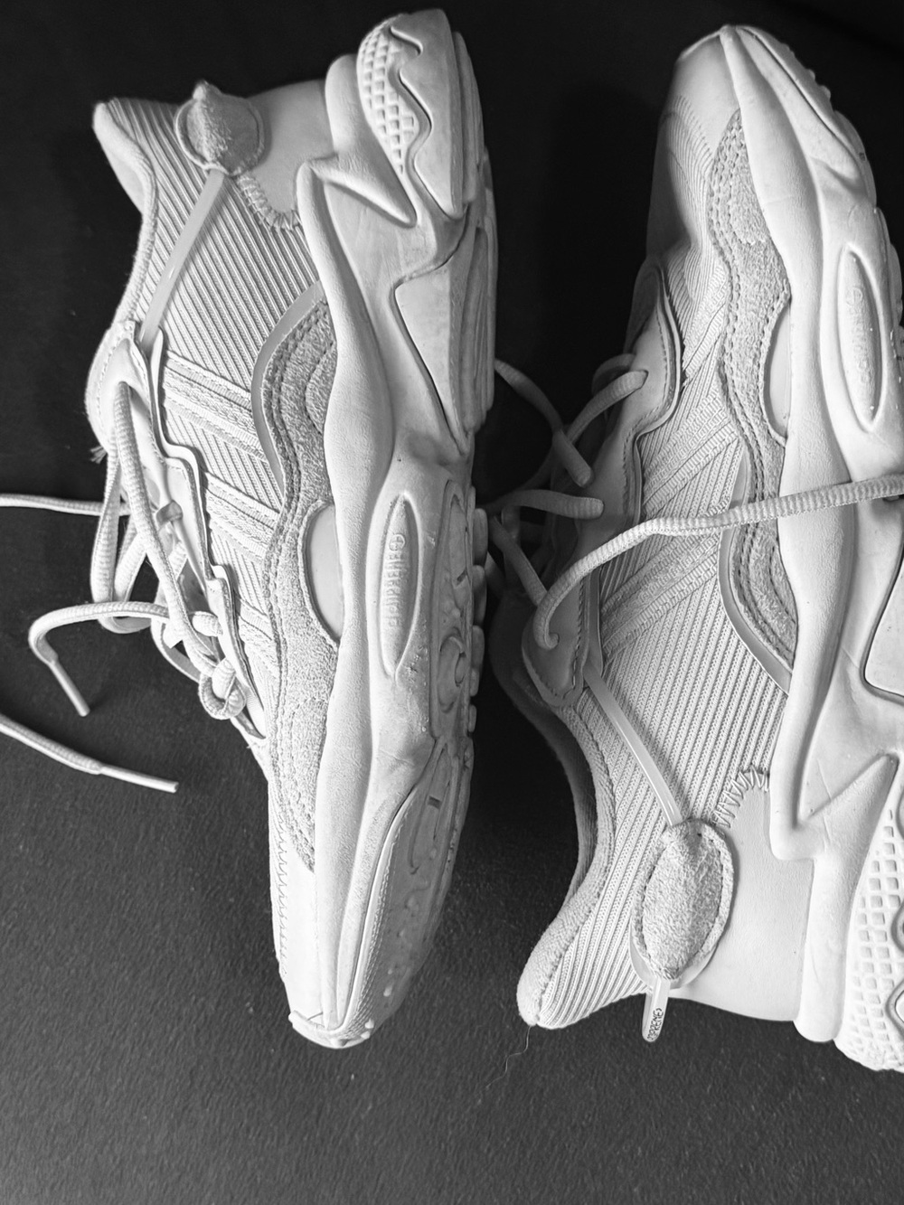 Men's Athletic Sneakers - White